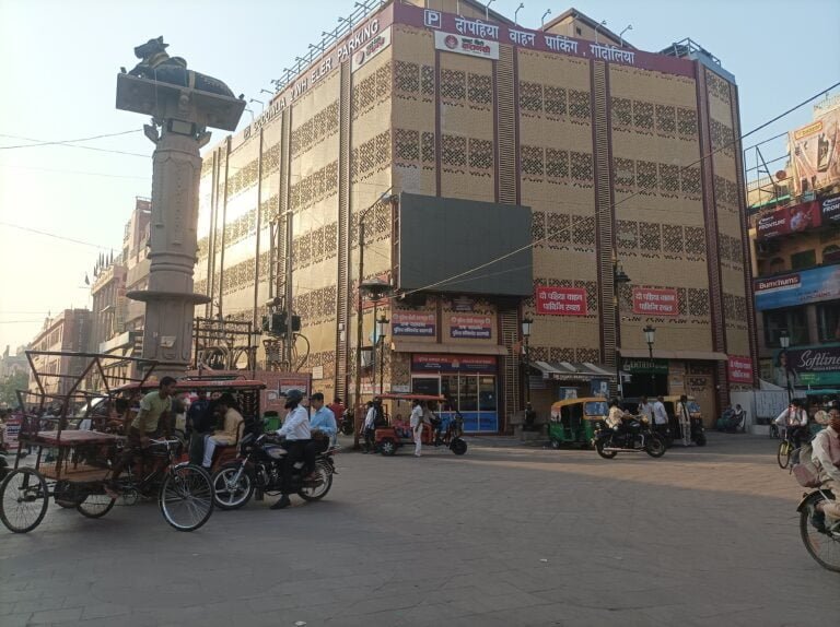 Godwaliya Unique Parking Area Varanasi best scaled