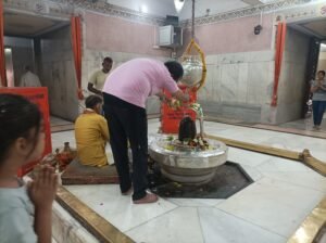 New Vishwanath Inside temple view Varanasi best scaled