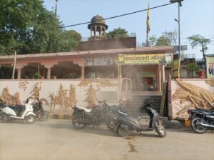 Goverdham temple at Namo ghat Varanasi best 1 scaled
