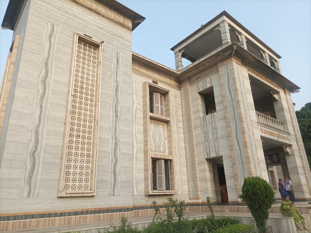 Top 10 Famous Tourist Attractions Tulsi Manas Temple Varanasi - Varanasi Best Images Free Downloads Tulsi Manas Mandir Building Image Varanasi best