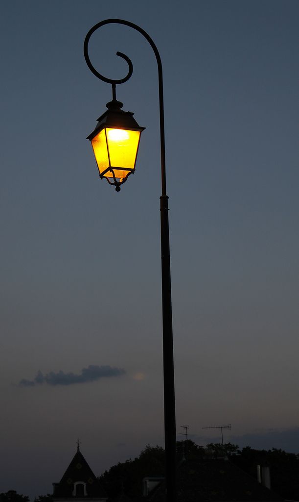 Street light without focus