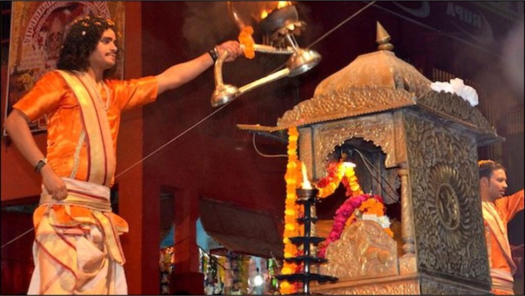 Top 10 Famous Tourist Attractions Evening Aarti in Varanasi - Varanasi Best Images Free Downloads Varanasi Temple Aarti Image